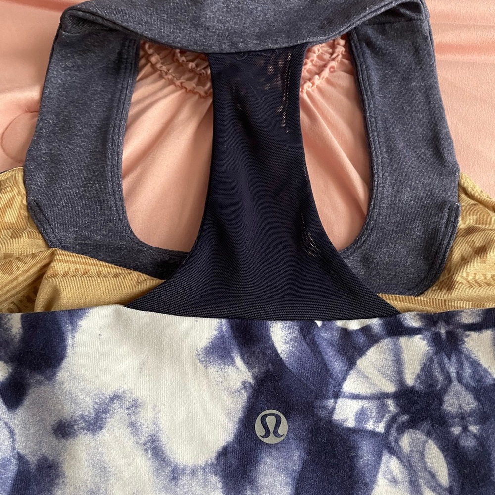 Lululemon Tank Top w/ Bra Support